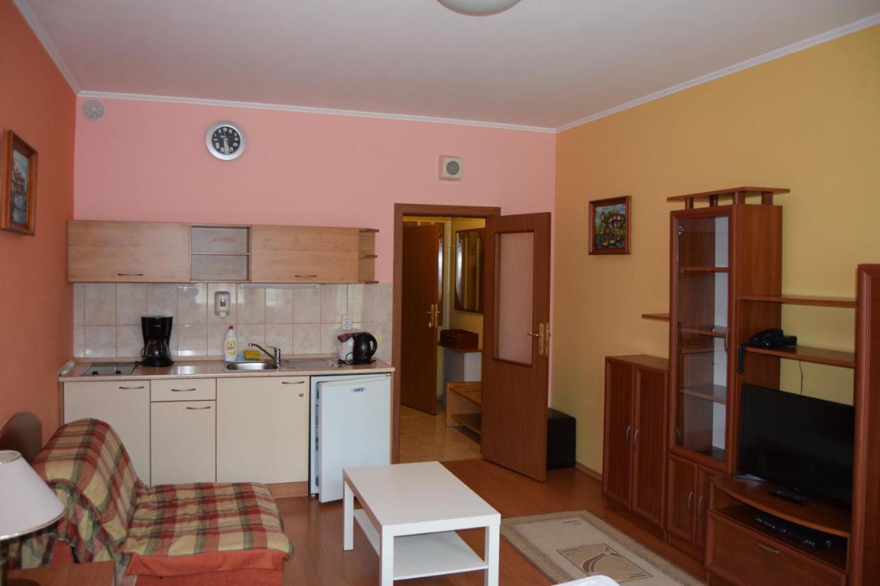 Persey Flora Apartments 보로베츠 외부 사진