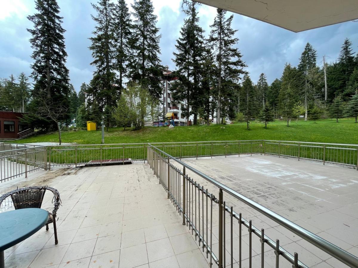 Persey Flora Apartments 보로베츠 외부 사진