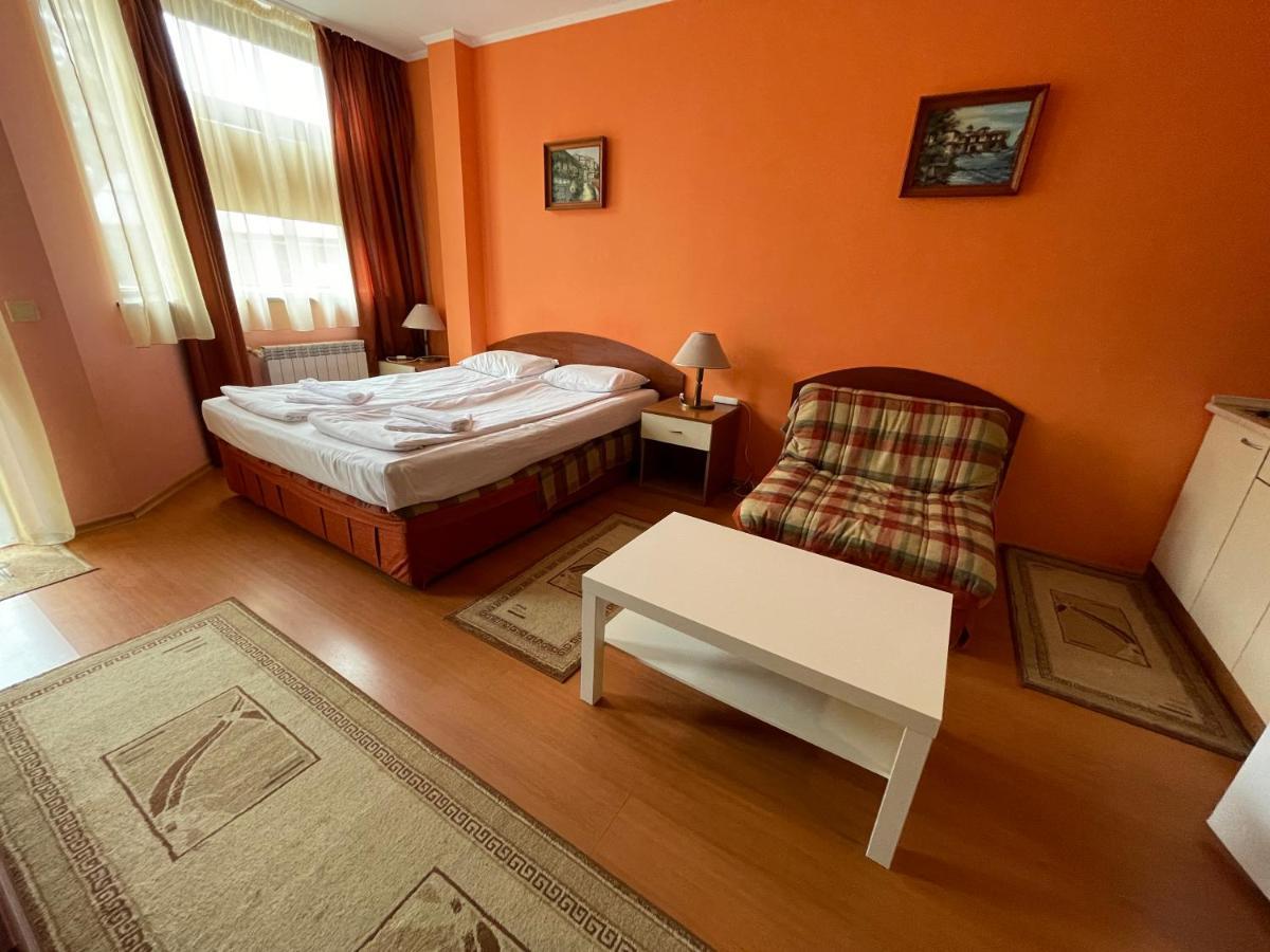 Persey Flora Apartments 보로베츠 외부 사진