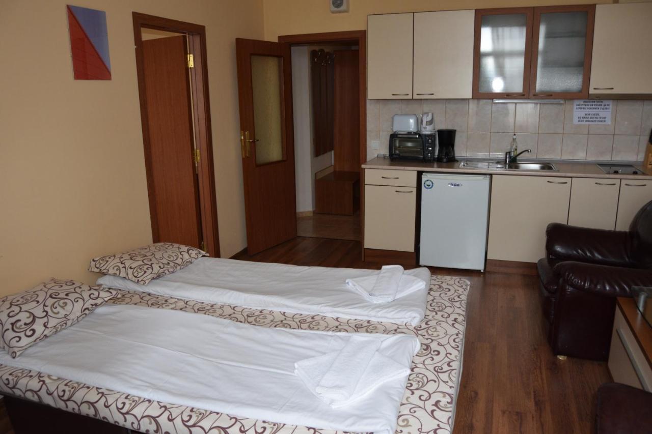 Persey Flora Apartments 보로베츠 외부 사진