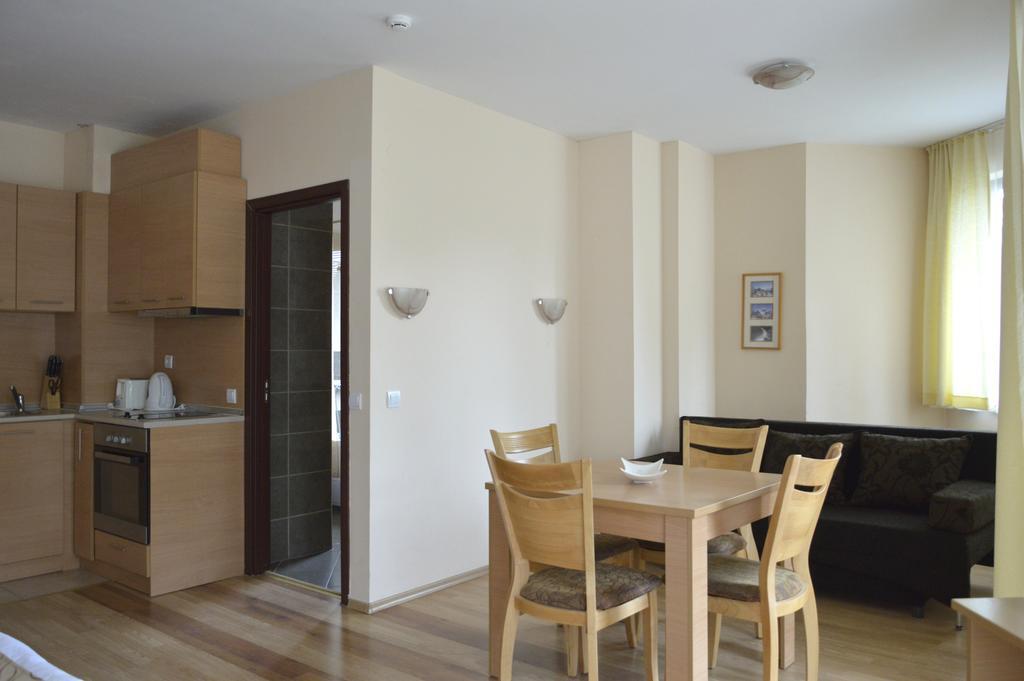Persey Flora Apartments 보로베츠 외부 사진