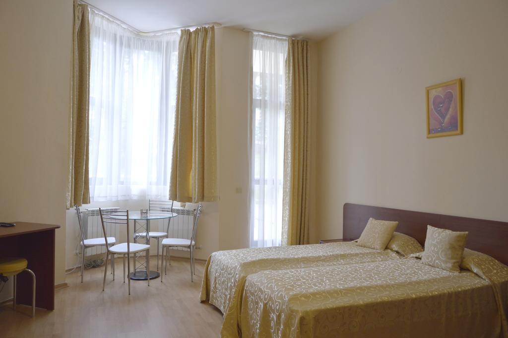 Persey Flora Apartments 보로베츠 외부 사진