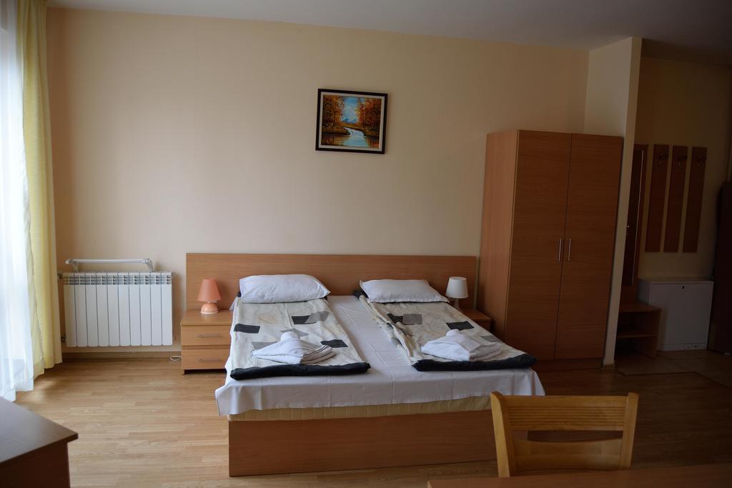 Persey Flora Apartments 보로베츠 외부 사진