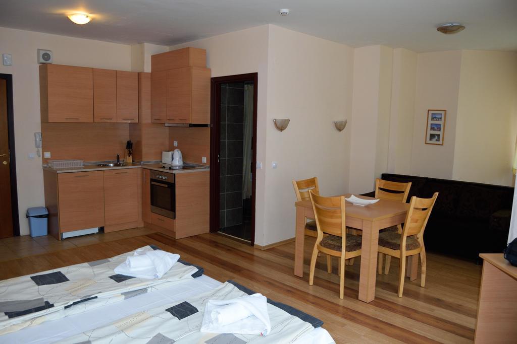Persey Flora Apartments 보로베츠 외부 사진